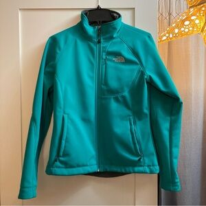 🚨LAST CHANCE🚨 The North Face Apex Bionic Softshell Jacket